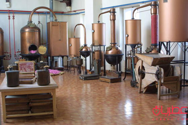 دستگاه عطر سازی قدیمی